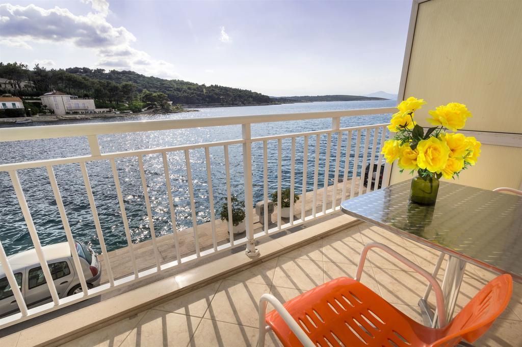 Apartment Mery Povlja (Brac) Exterior foto